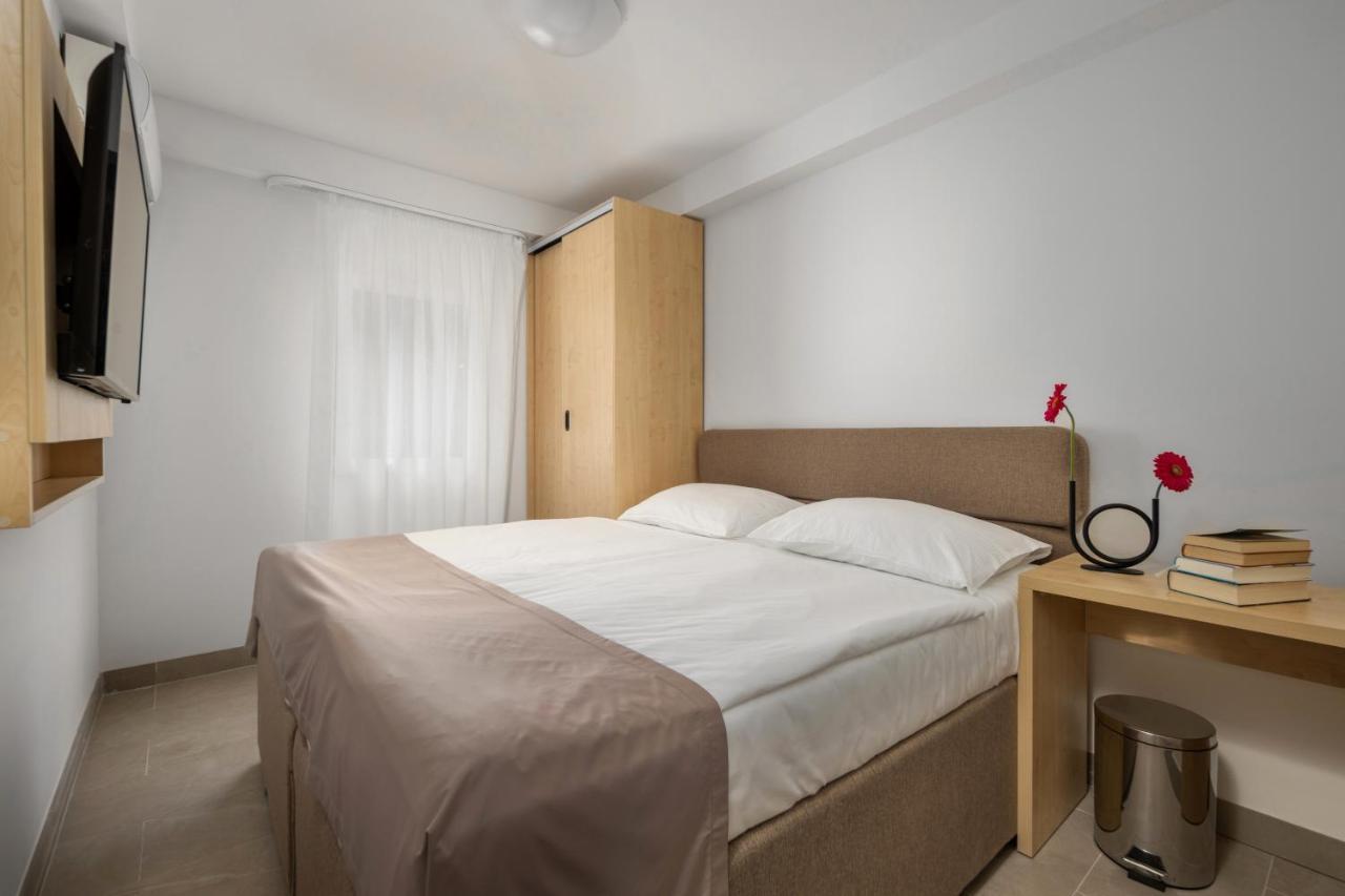 Hotel Delfin Omišalj Esterno foto