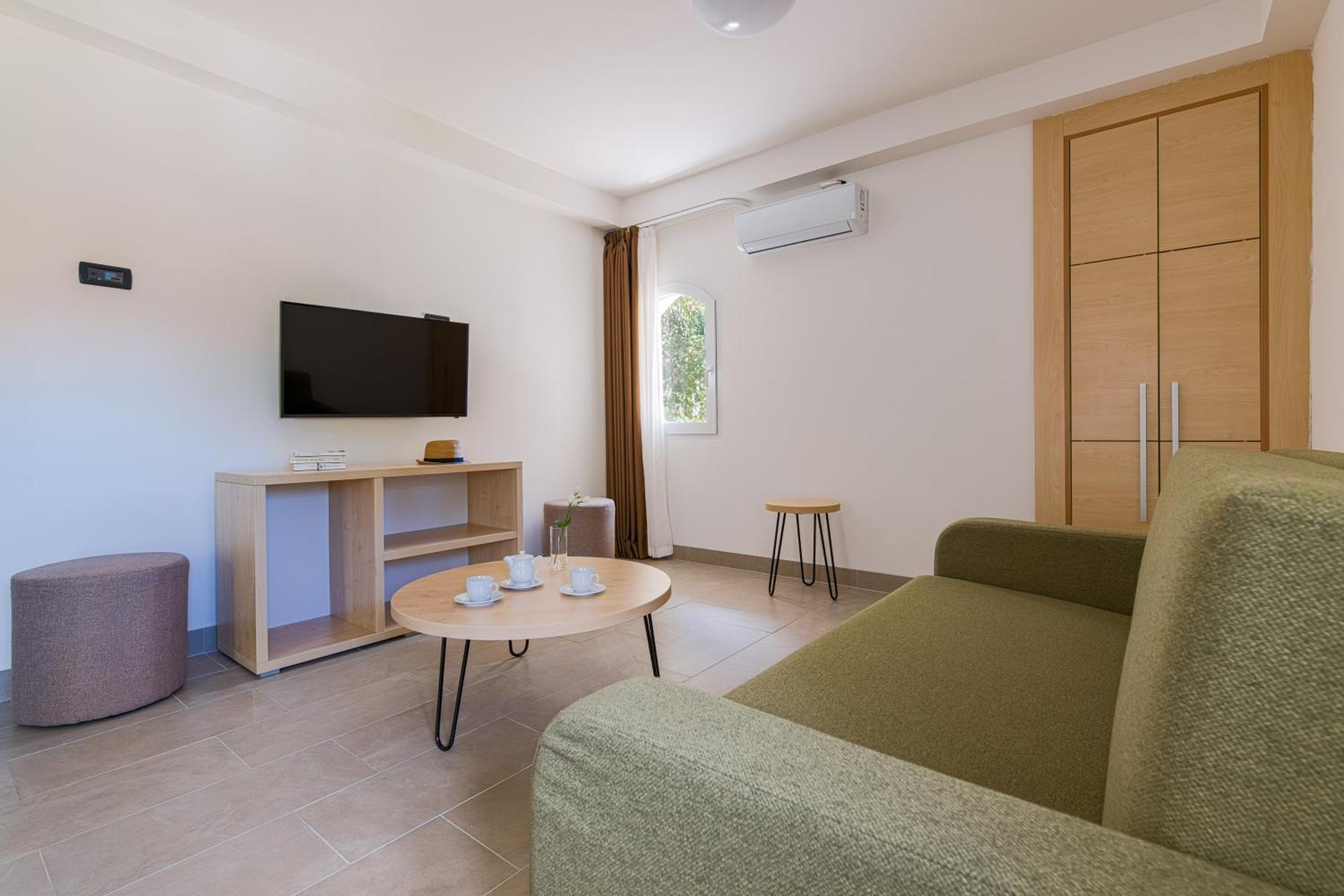 Hotel Delfin Omišalj Esterno foto