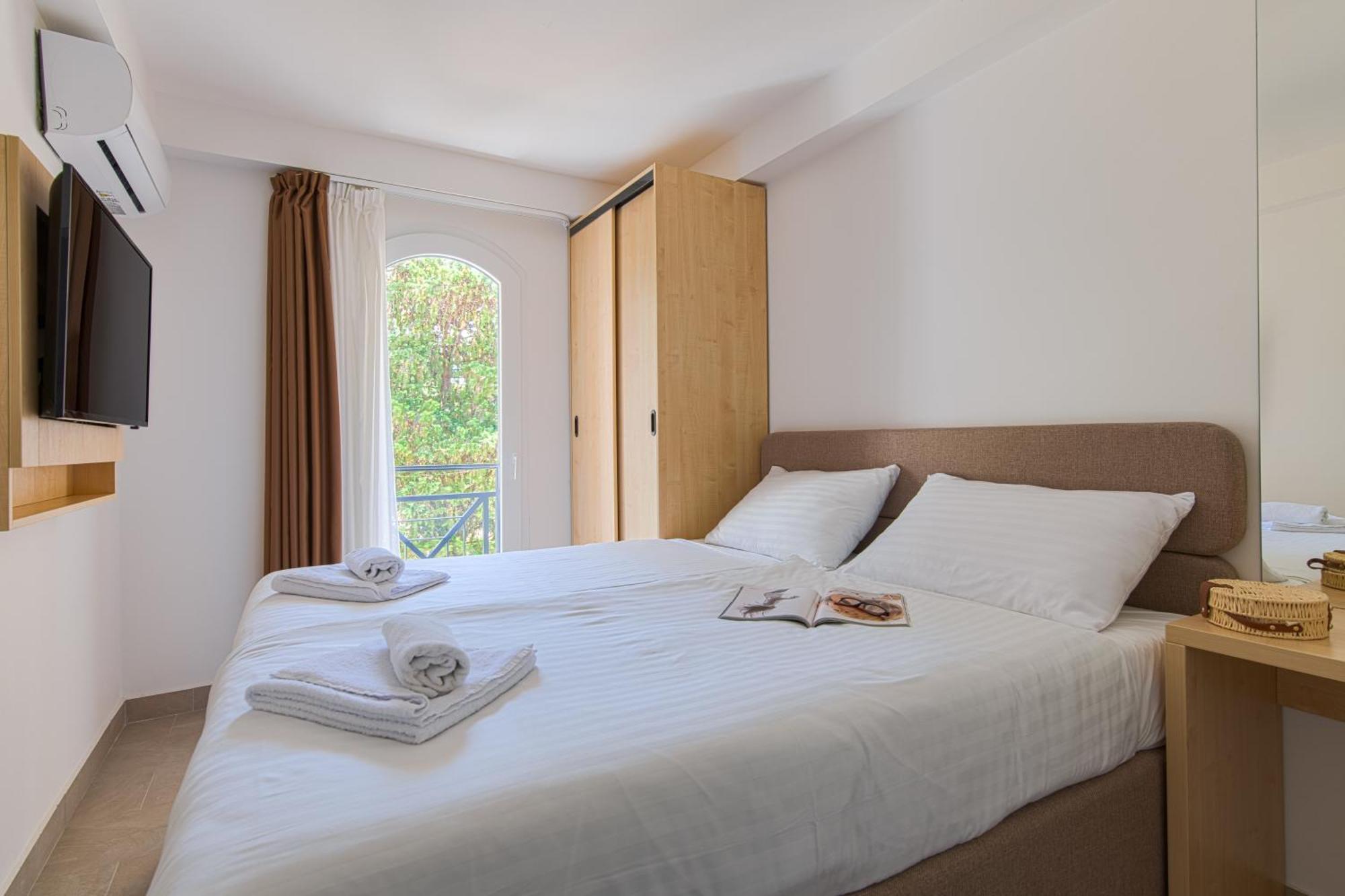 Hotel Delfin Omišalj Esterno foto