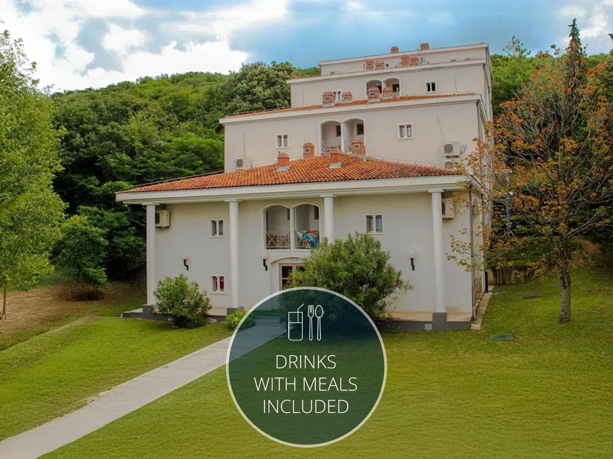 Hotel Delfin Omišalj Esterno foto