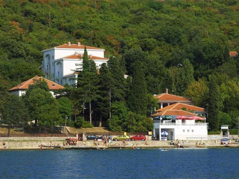 Hotel Delfin Omišalj Esterno foto