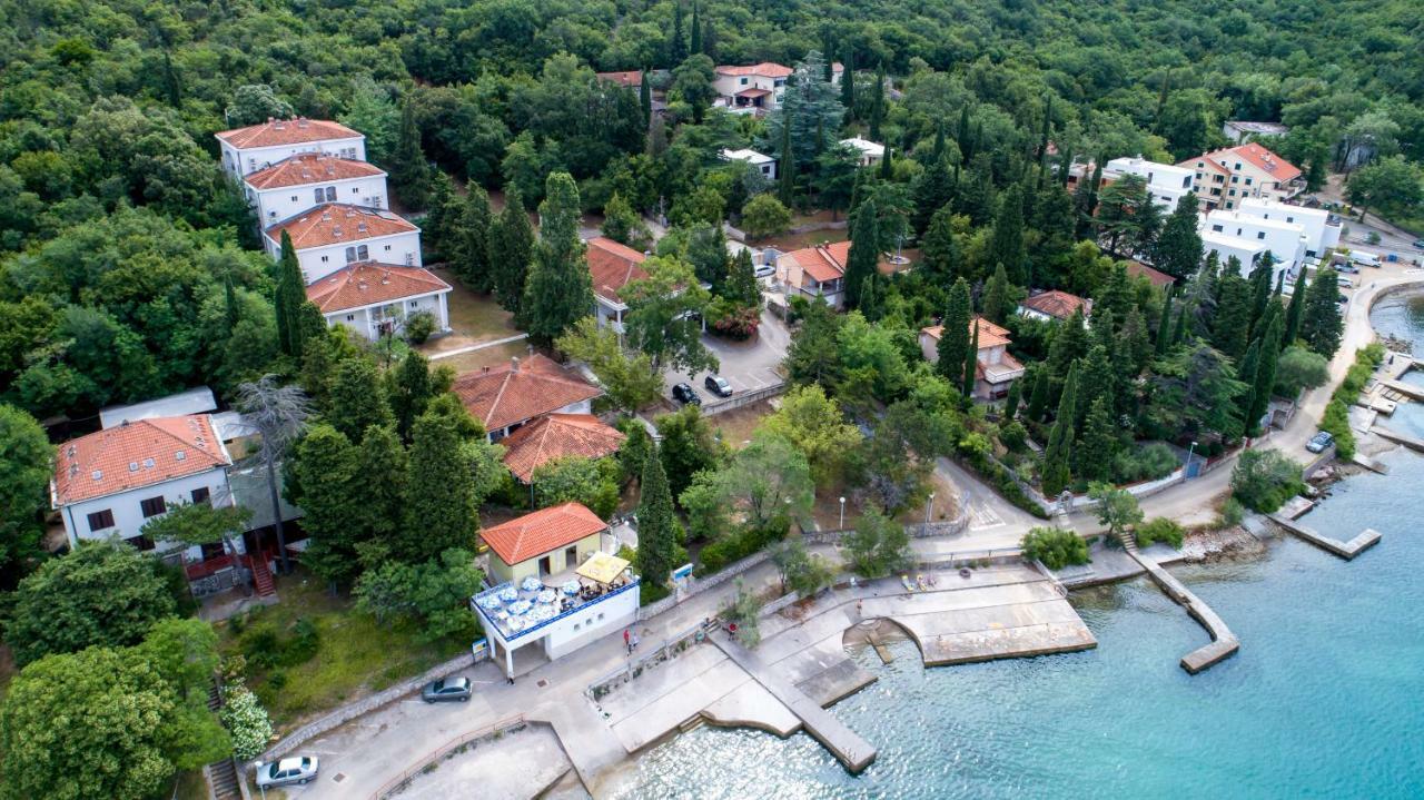 Hotel Delfin Omišalj Esterno foto