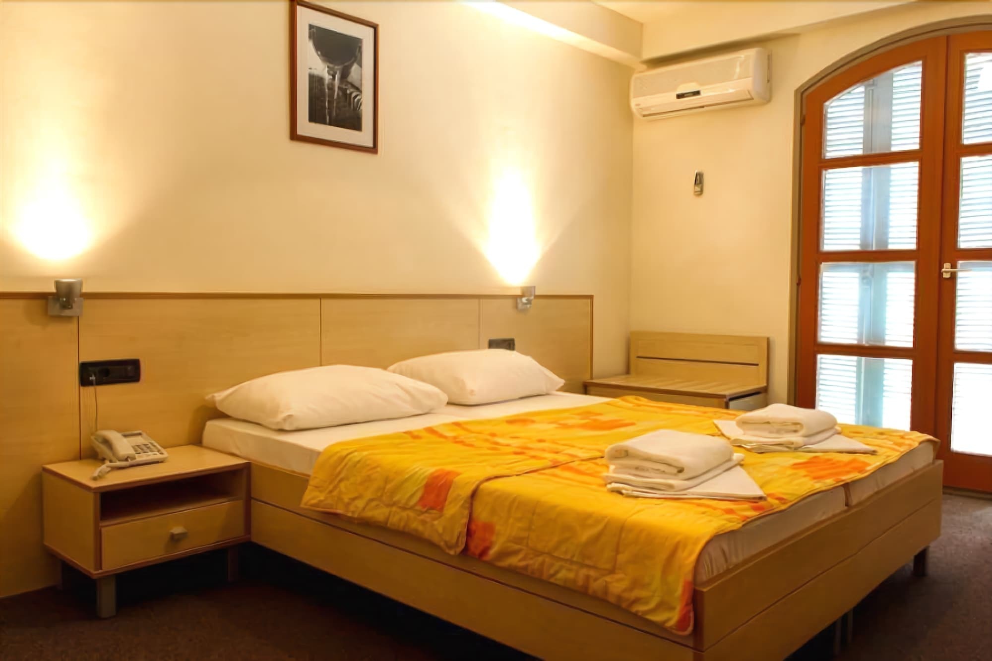 Hotel Delfin Omišalj Esterno foto